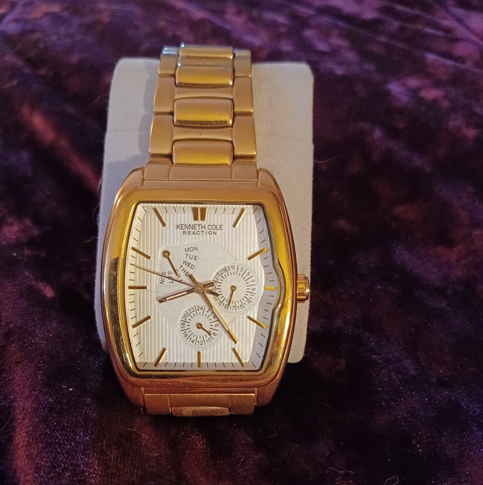 Kenneth Cole Men's KC3681 Reaction Gold-Tone Multifunction Bracelet Watch